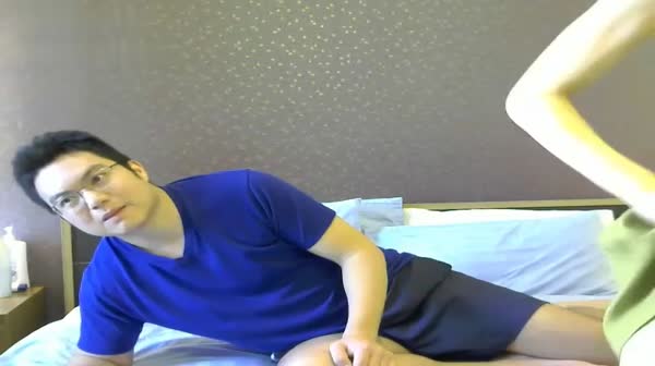 华裔女神asia_fox电击小穴7，超级搞笑，先电男再电女，抽搐痉挛，尖叫声吓人，太刺激了